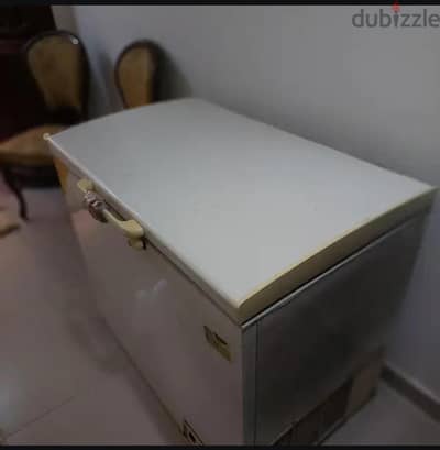 ديب فريزر  الاسكا  افقى للبيع شغال بحالة ممتازه