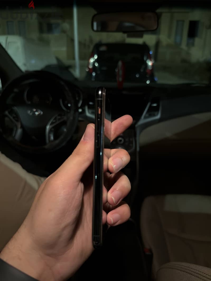 Apple - iPhone 11 Pro 2
