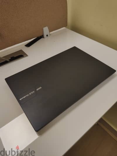 Used Like New Asus VivoBook X1502V Laptop, used less than 10 times