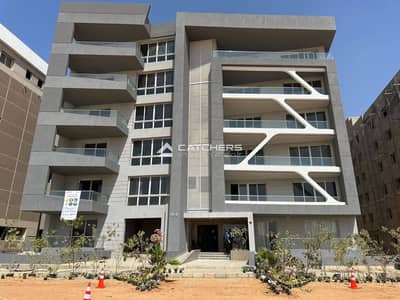 Ready-to-Move Apartment with a Landscape View in the Best and Most Prestigious Location in Future City, Available at a Bargain Price with Only a 10% D