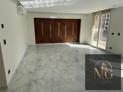 Apartment for Rent in Taj City – New Cairo  Experience premium living in one of New Cairo's most prestigious communities with this spacious and modern