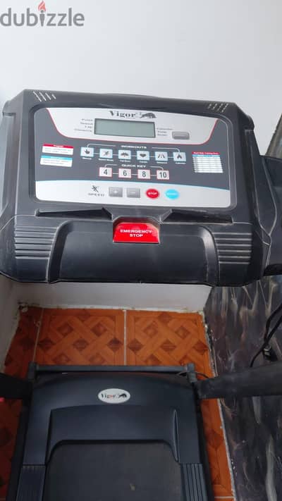  للبيع مشاية كهربائية Vigor بحالة ممتازة 