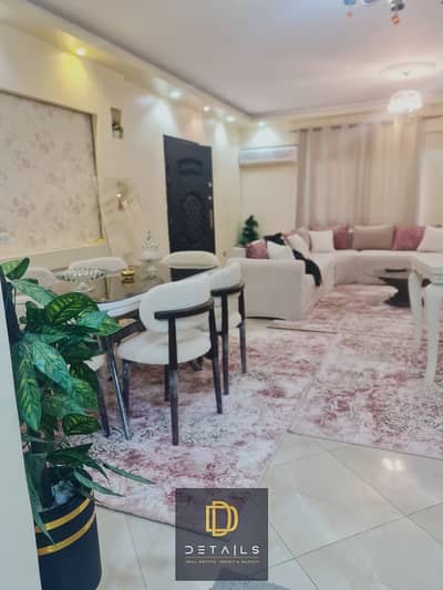 شقه ايجار مفروش High-end finishing & elegant modern furniture مكيفه بالكامل في المرحله الثانيه بكومباوند الخمائل الشيخ زايد