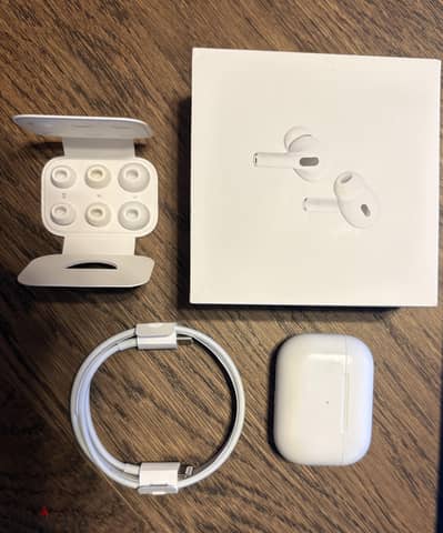 AirPods Pro 2nd Gen (Lightning Version) Original in Good Condition