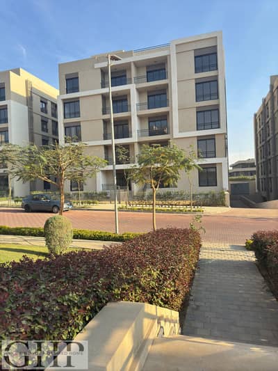 شقة فيو فيلات متشطبة بالكامل بالتكييفات للبيع فيفث سكوير المراسم التجمع الخامس