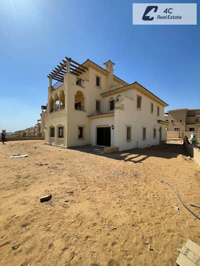 Villa 425m for sale in City gate view golf high level 4 Bedrooms | Ready to move