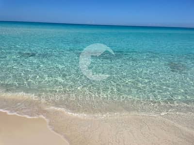توين هاوس متشطب بالكامل للبيع بموقع متميز فى رمله فى راس الحكمه بالتقسيط حتى 8 سنوات واقل مقدم باطلاله كامله على البحر من تطوير مراكز
