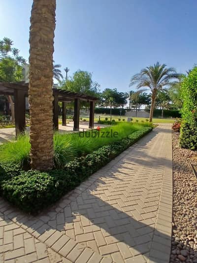 بتشطيب كامل بالفرش للاستلام الفوري شقة بفيو حمام سباحة للبيع في أب تاون كايرو إعمار Uptown Cairo Emaar