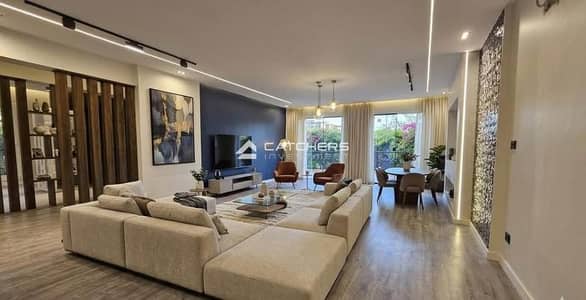 خصم كبير + تشطيب Ultra Lux + موقع مميز شقه للبيع في كمبوند امارا التجمع الخامس , لوكيشن الكمبوند بالقرب من طريق السويس والجامعه الامريكية