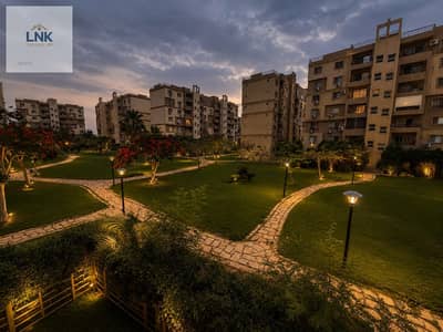 Apartment 143 meters for sale in Madinaty in b6 wide garden view