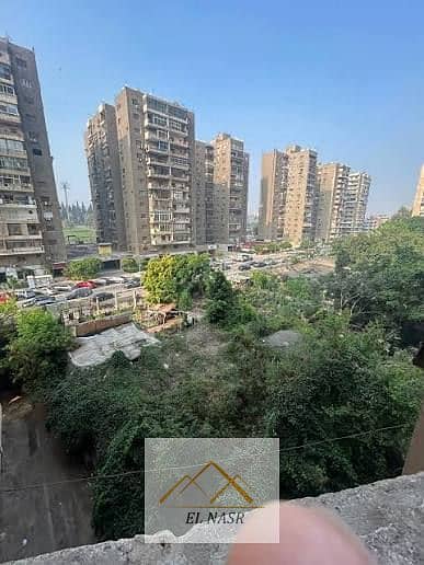 اداري أو سكني شقة 180م للايجار بعمارات عثمان مصطفى النحاس مدينة نصر خطوات من تقاطع مصطفي النحاس الرئيسي مع عباس العقاد وبجوار الحديقة الدولية