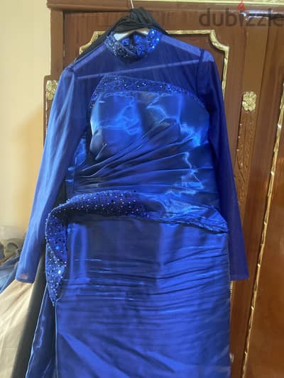 فستان خطوبه استخدم مره واحده