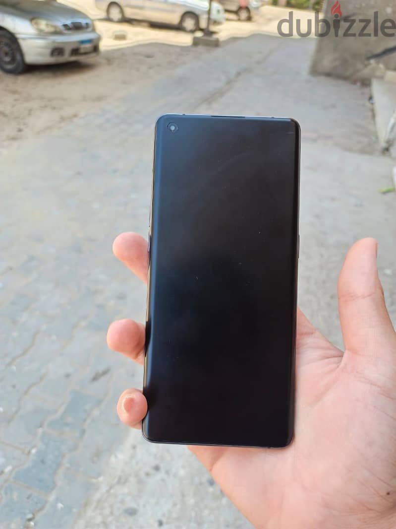 OPPO Find X5 1