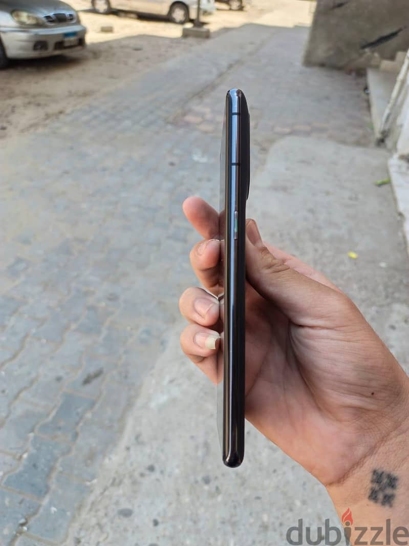OPPO Find X5 4