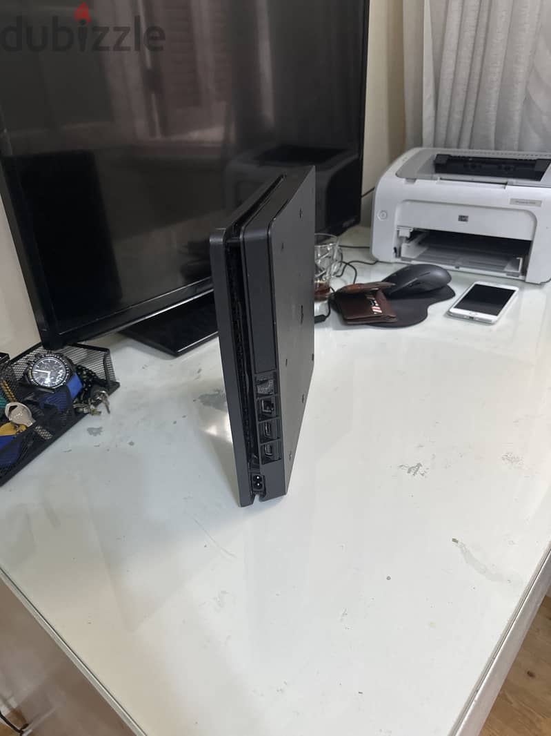 Playstation 4 slim (11.50 software) 2