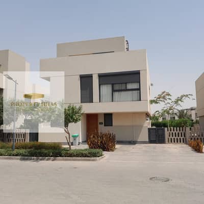 Last villa for sale in a very large garden at cash price in Al Burooj compound in El Shorouk and ready for inspection