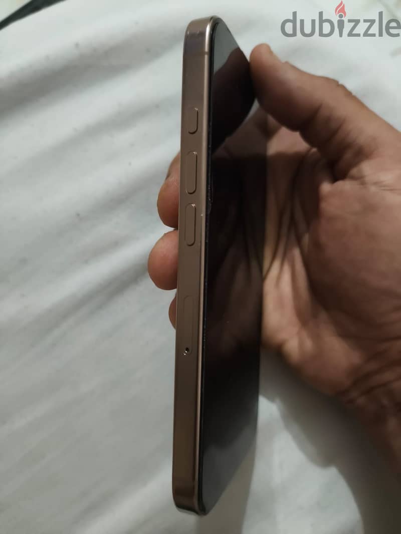 Apple - iPhone 16 Pro 4