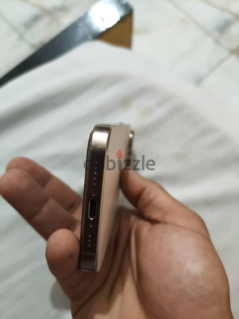 Apple - iPhone 16 Pro 3