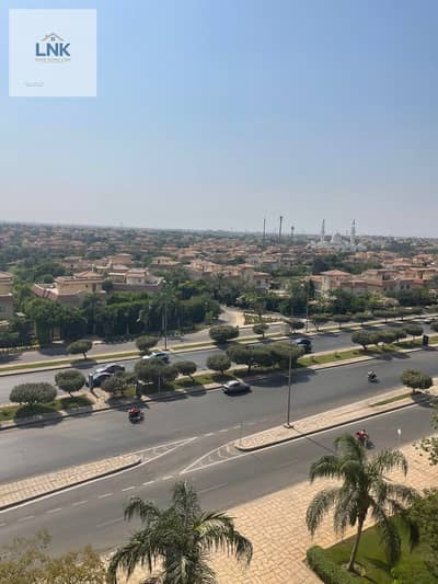 شقة 327 متر للبيع في مدينتي في B3 فيو الفيلات