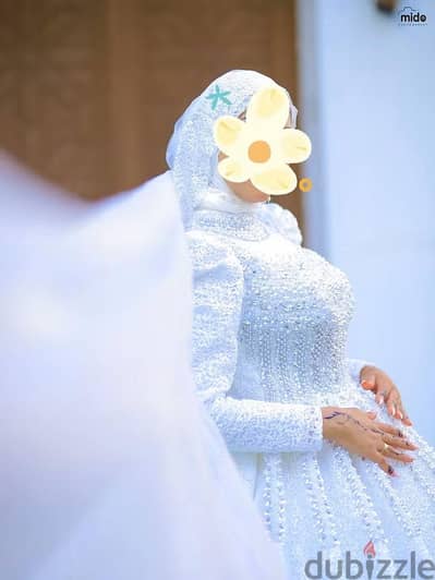فستان زفاف لابسة واحدة