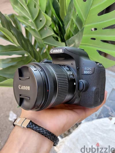 Canon 800D