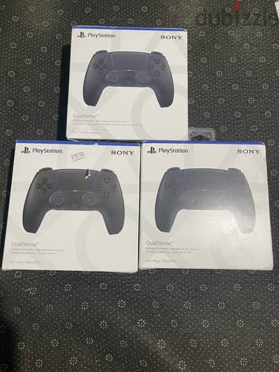 ٣ دراعات بلايستيشن ٥ اصلي متبرشمps5 controllers