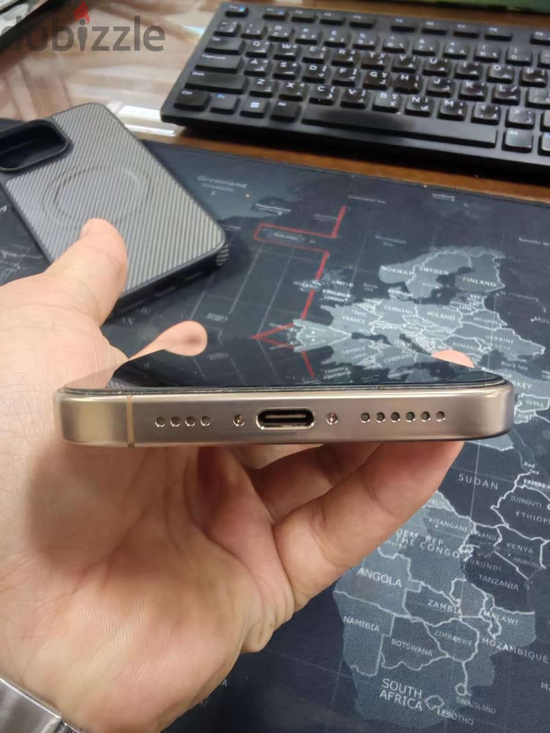 Apple - iPhone 16 Pro Max 2