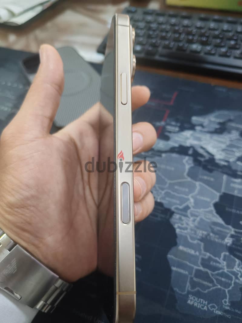 Apple - iPhone 16 Pro Max 3