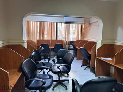 Apartment ownership 200m² in front of the Military College – First floor – 3 rooms – 3 bathrooms – Shared land – Registered property