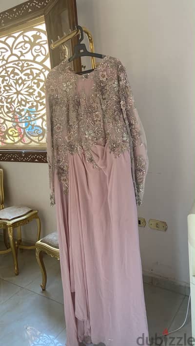 فستان