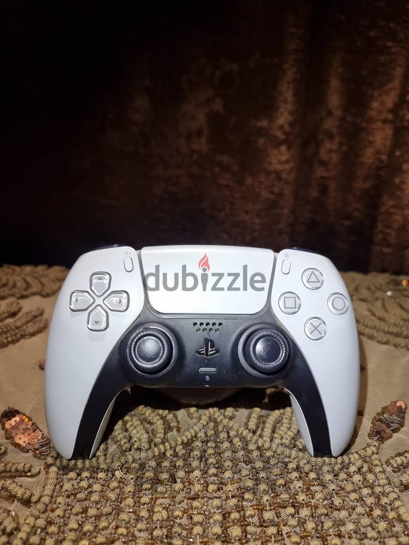 Ps5 Slim CD + 2 Controllers 4