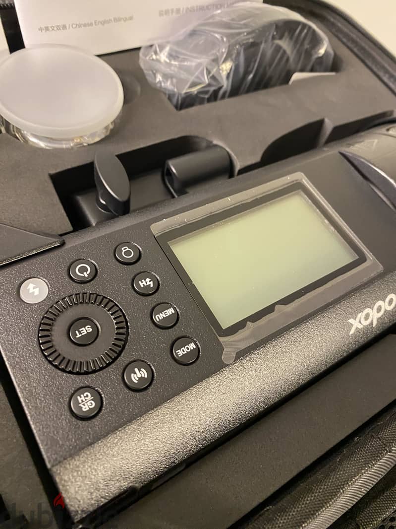 Godox AD400Pro Witstro All-in-One Outdoor Flash 2