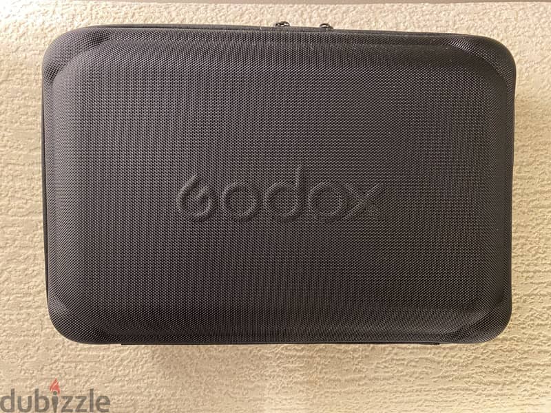 Godox AD400Pro Witstro All-in-One Outdoor Flash 5