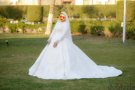 فستان زفاف
