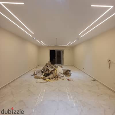 For rent in Compound Al-Khamail phase three behind the Police Mosque 165 m #FirstResidence 3 rooms with a master room