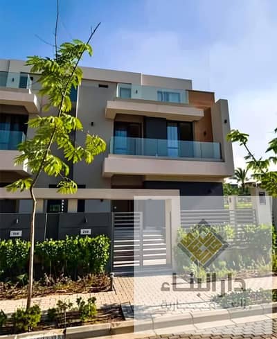 متشطبة جاهزة للمعاينة فيلا للبيع في قلب التجمع الخامس في لافيستا باتيو تاون la vista patio town fifth settlement جمب هايد بارك Hyde park وAUC و Mivida