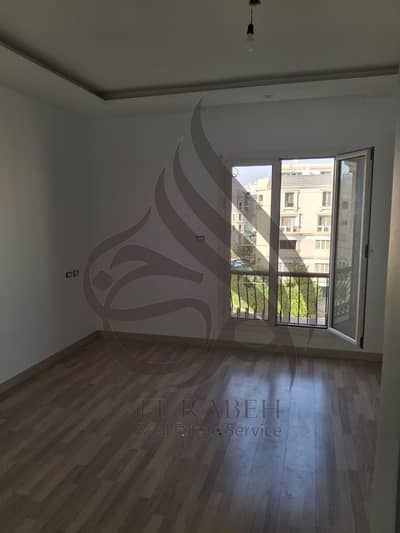 I villa roof for rent in mountain view Hyde park new cairo with Kitchen & ACs
