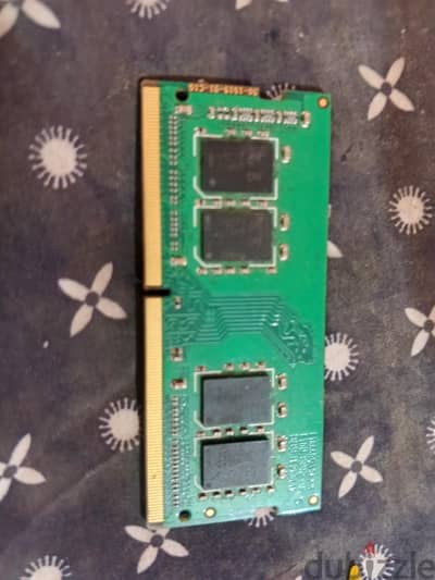 رام 8 ddr4 بتردد 2400