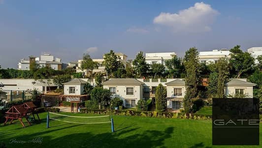 فيلا للبيع ستاند ألون ريسيل كورنر داخل كمبوند ماونتن فيو اي سيتي التجمع بمرحلة Mountain Park، بموقع مميز ومساحات كبيرة.