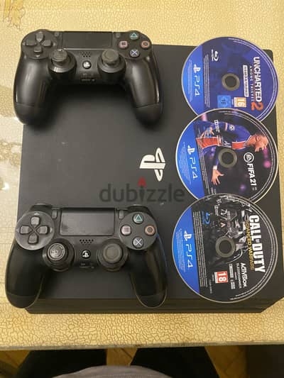 PS4 slim + 2 controller + 3 games - Great condition