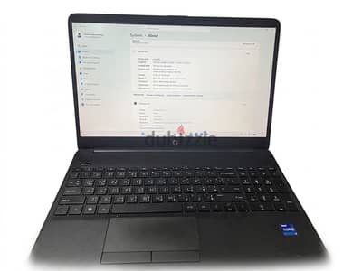 HP Laptop 15-dw4xxx     بحالة ممتازة معاه الكرتونة و كل حاجته