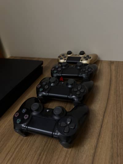 Ps4 slim 1tb
