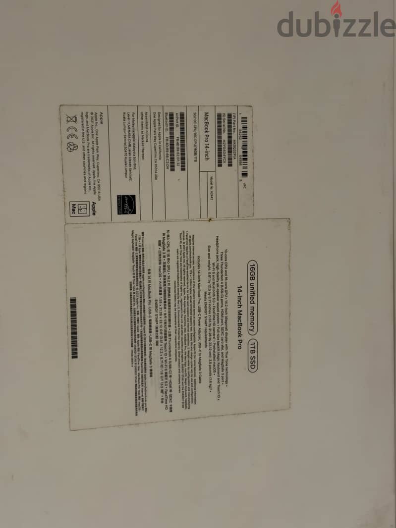MacBook pro 14 inch 1