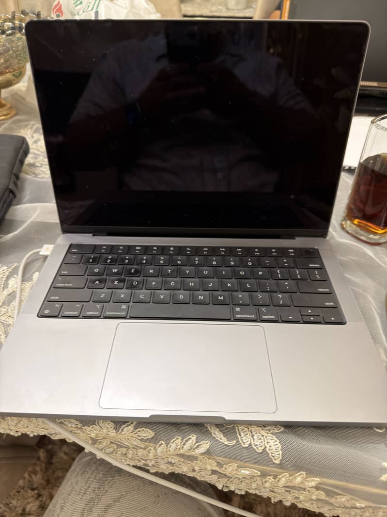MacBook pro 14 inch 5