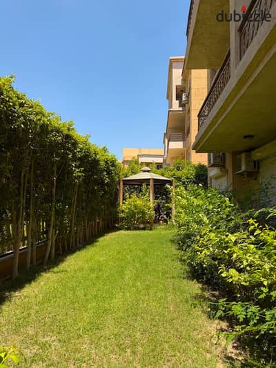 For sale, a ground floor apartment with a garden inside the Al-Khumayel compound, with an area of 165 square meters, a garden of 130 square meters, stage three with a view of landscape, all to the sea, close to gate 6, with a layout of 3 bedrooms and 2 bathrooms. For details, 01101769818