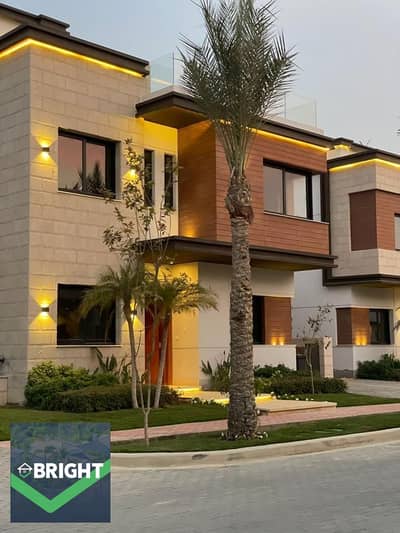Exclusive Offer! villa 173m - 3 bedrooms - prime location - under market price in azzar new cairo best installment