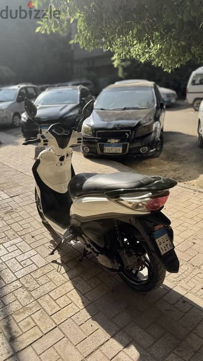 اسكوتر sym st 200