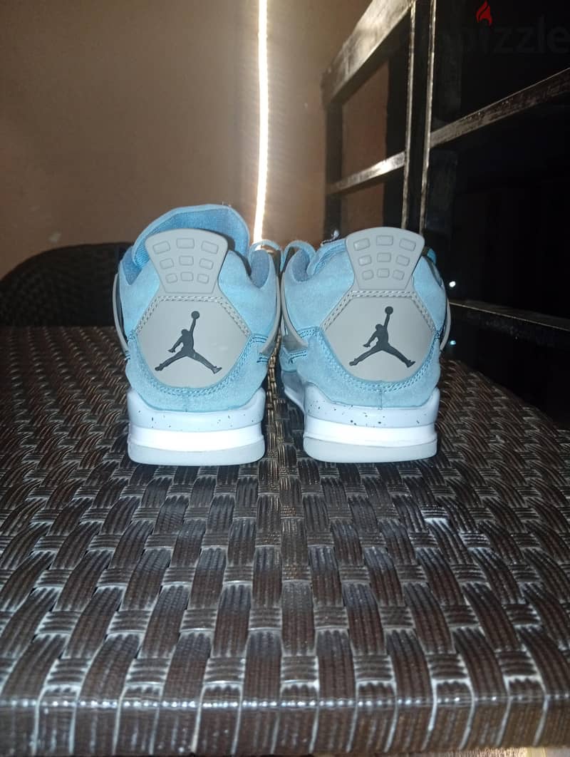 Jordan 4 2