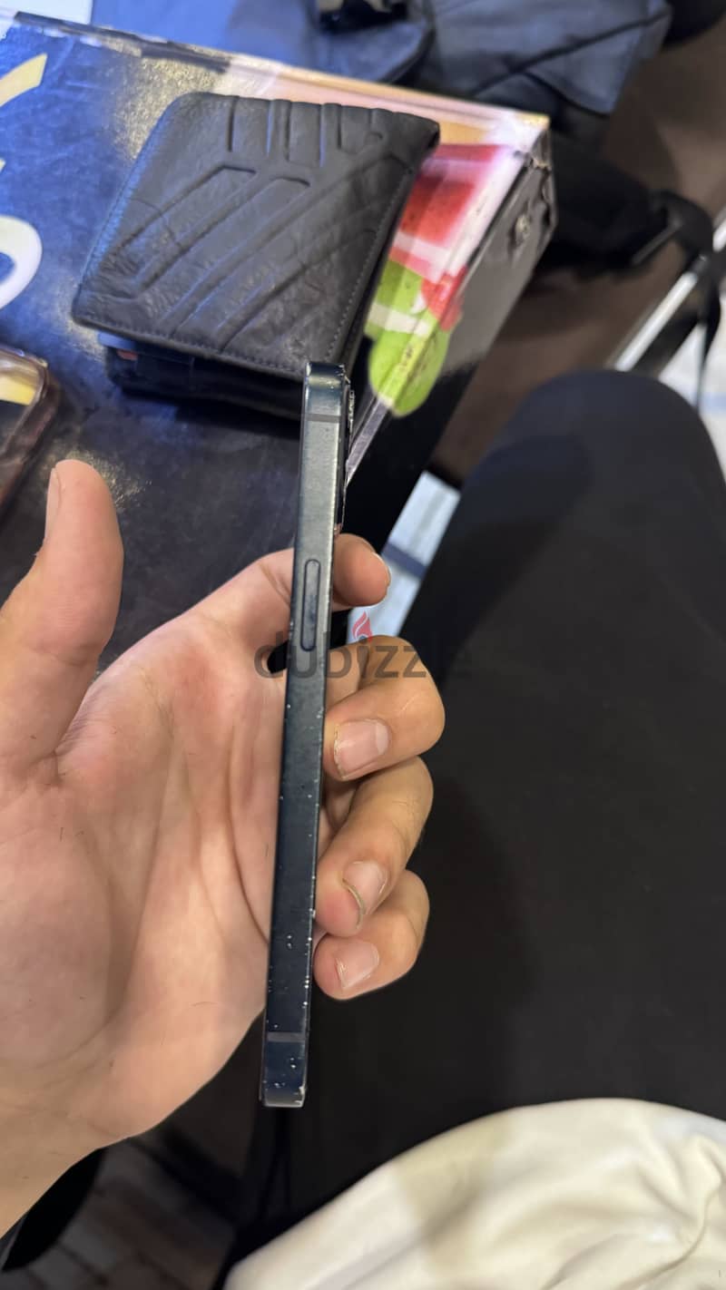 Apple - iPhone 13 7