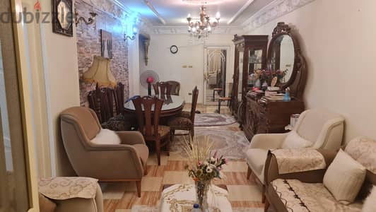 شقة راقيه للبيع ثلاث غرف ورسبشن كبير  ثاني نمر خطوات من البحر